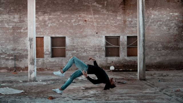 נפילה מגובה - אילוסטרציה